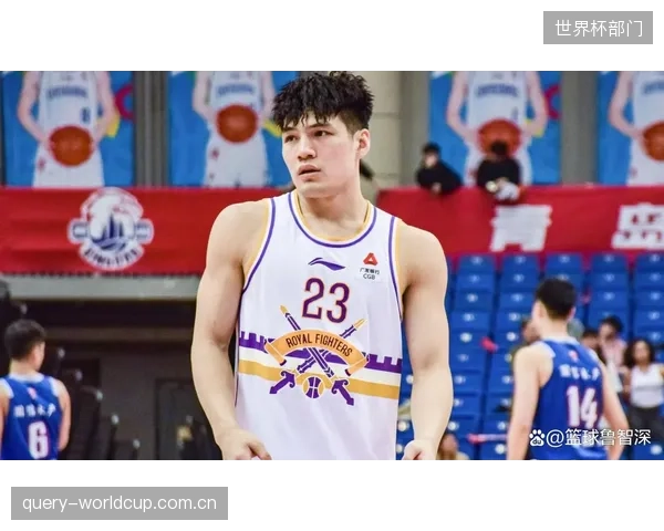 状元热门陈国豪数据全面占优,其身体天赋已达CBA主力级别。 状元热门陈国豪数据全面占优,其身体天赋已达CBA主力级别。